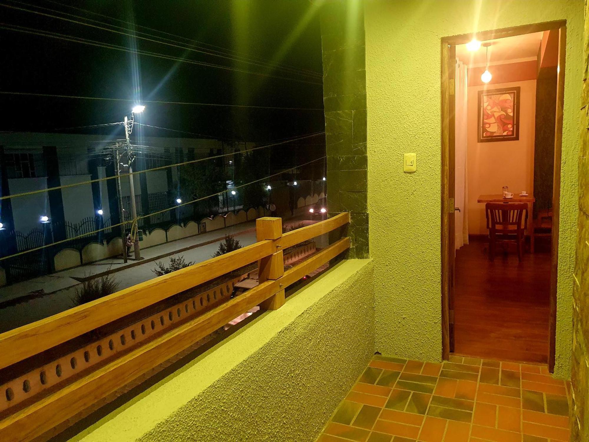 Hostal Cagnapa Restobar Uyuni Exterior foto